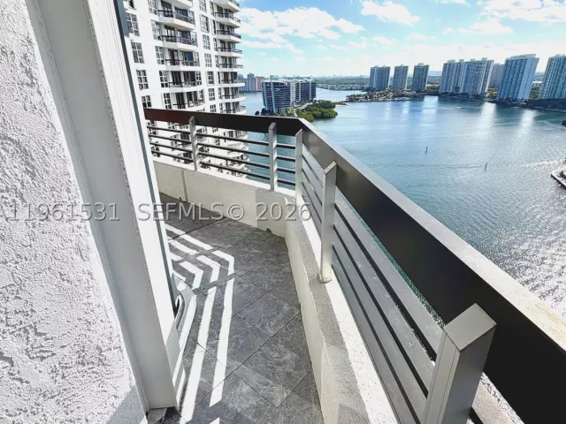 2-bedroom condo for sale in Aventura - 3530 Mystic Pointe Dr 2605 - MondialRealty