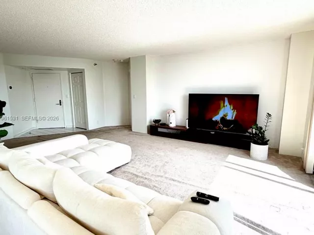 2-bedroom condo for sale in Aventura - 3530 Mystic Pointe Dr 2605 - MondialRealty