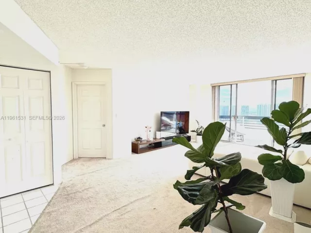 2-bedroom condo for sale in Aventura - 3530 Mystic Pointe Dr 2605 - MondialRealty