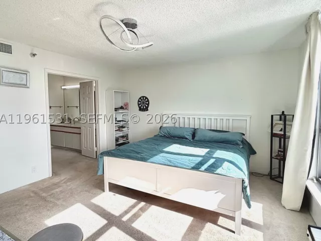 2-bedroom condo for sale in Aventura - 3530 Mystic Pointe Dr 2605 - MondialRealty