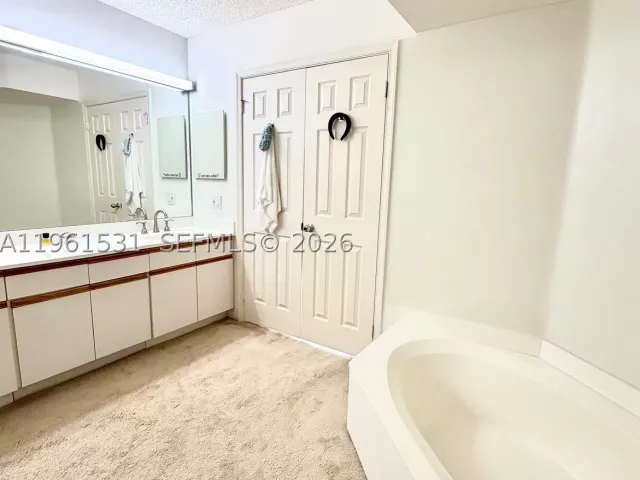 2-bedroom condo for sale in Aventura - 3530 Mystic Pointe Dr 2605 - MondialRealty