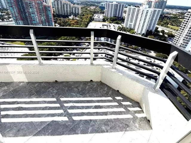 2-bedroom condo for sale in Aventura - 3530 Mystic Pointe Dr 2605 - MondialRealty