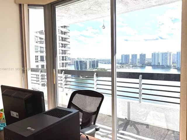 2-bedroom condo for sale in Aventura - 3530 Mystic Pointe Dr 2605 - MondialRealty