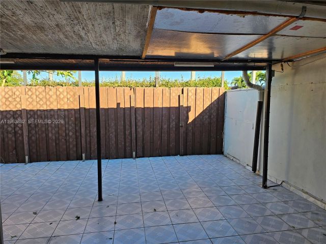 3-bedroom home for rent in Miami - 4907 SW 137th Ct - MondialRealty