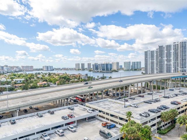 Apartment for sale  Unit #1105 - photo 7492239