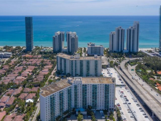 Apartment for sale  Unit #1105 - photo 7492240