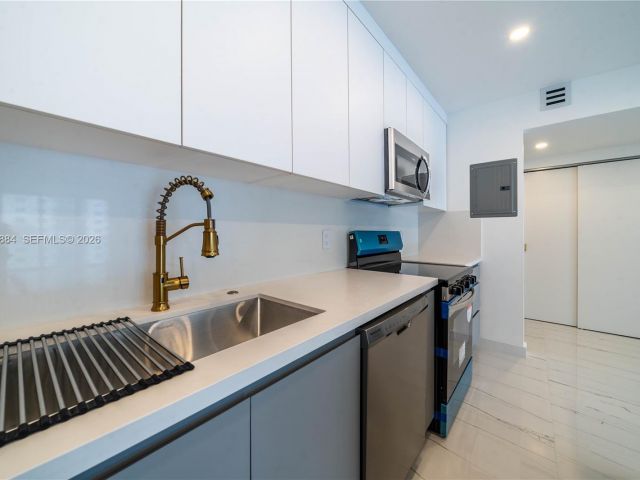 Apartment for sale  Unit #1105 - photo 7492247