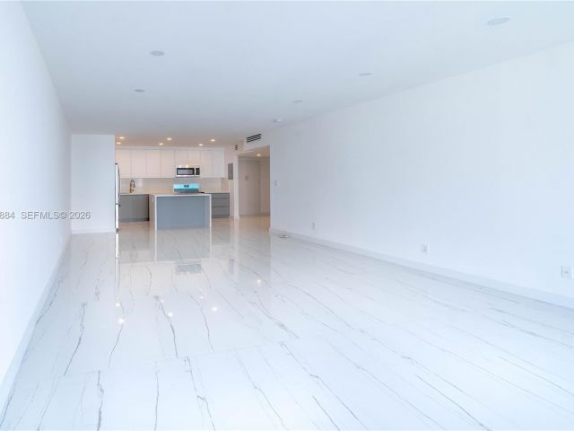 Apartment for sale  Unit #1105 - photo 7492254