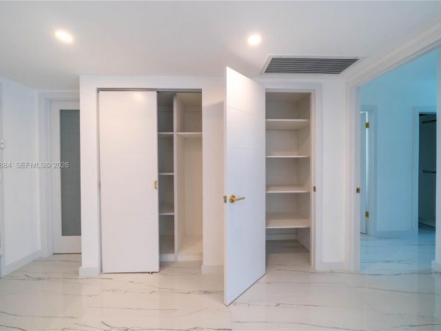 Apartment for sale  Unit #1105 - photo 7492258