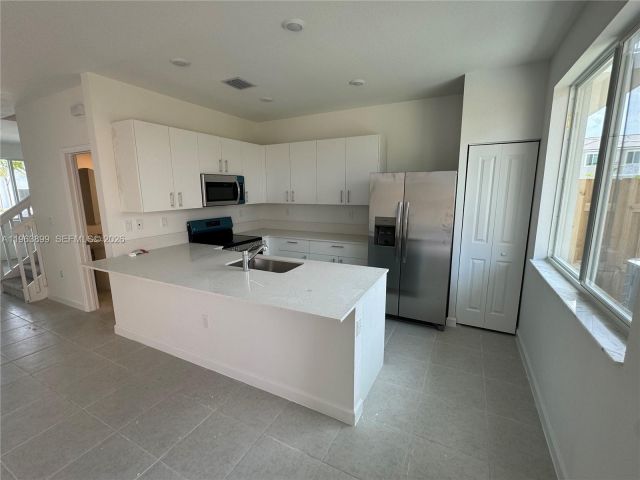 3-bedroom home for rent in Homestead - 738 SE 13 ct . - MondialRealty