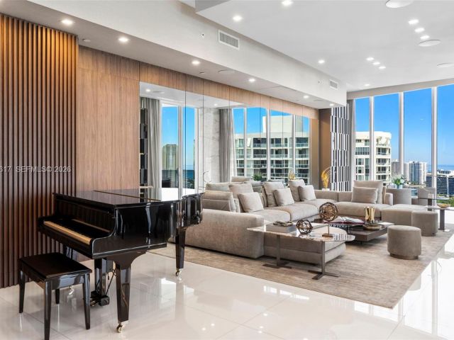 Apartment for sale  Unit #PH-1 - photo 7441292