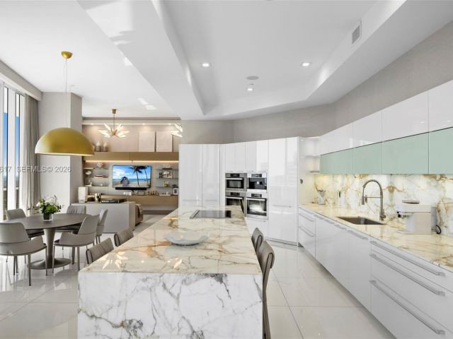 Apartment for sale  Unit #PH-1 - photo 7441304