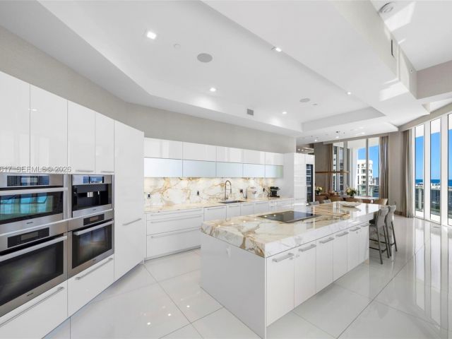 Apartment for sale  Unit #PH-1 - photo 7441306