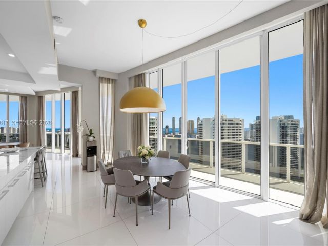 Apartment for sale  Unit #PH-1 - photo 7441308