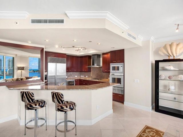 Apartment for rent  Unit #1404 - photo 7415649