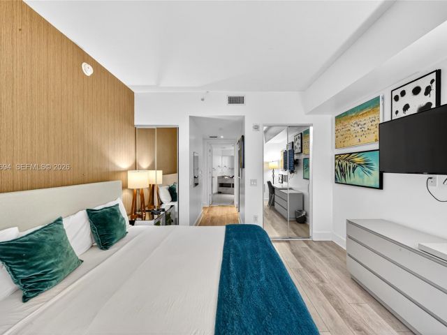 Apartment for sale  Unit #3703 - photo 7415098