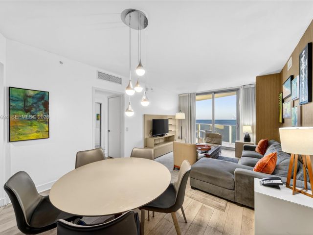 Apartment for sale  Unit #3703 - photo 7415107