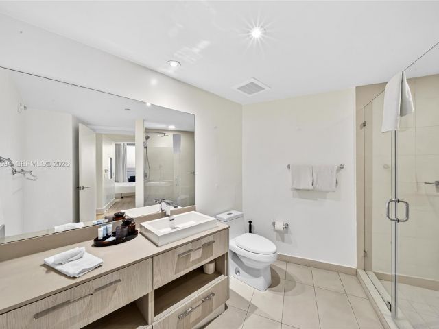 Apartment for sale  Unit #3703 - photo 7415111