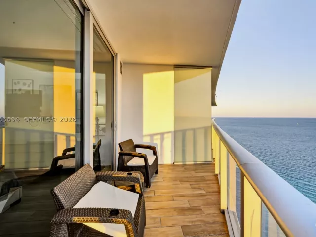 2-bedroom condo for sale in Hollywood - 4111 S Ocean Dr 3703 - MondialRealty