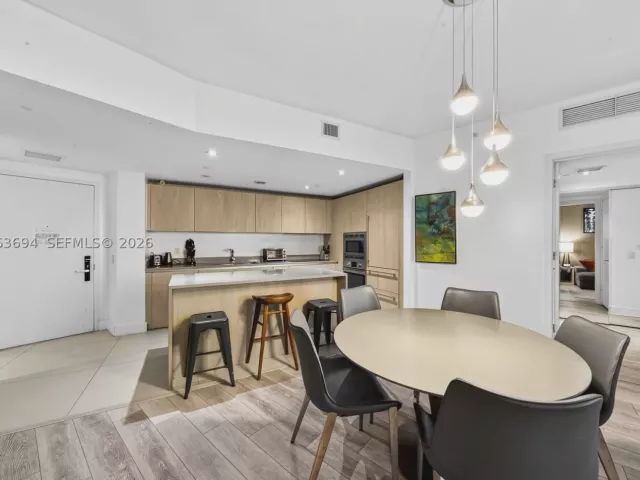 2-bedroom condo for sale in Hollywood - 4111 S Ocean Dr 3703 - MondialRealty