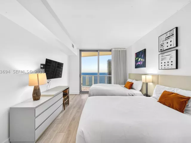 2-bedroom condo for sale in Hollywood - 4111 S Ocean Dr 3703 - MondialRealty