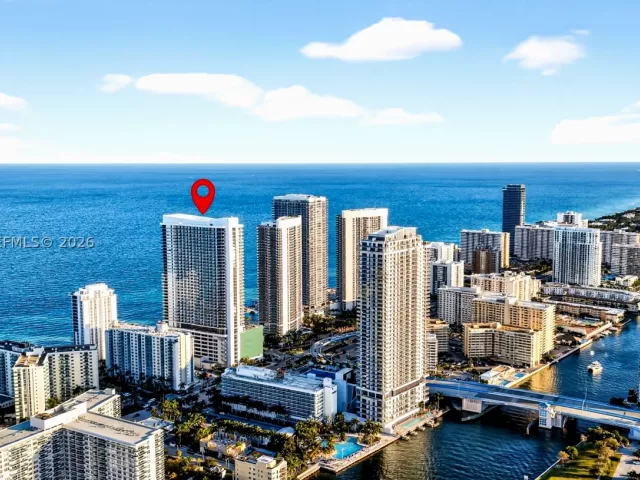 2-bedroom condo for sale in Hollywood - 4111 S Ocean Dr 3703 - MondialRealty