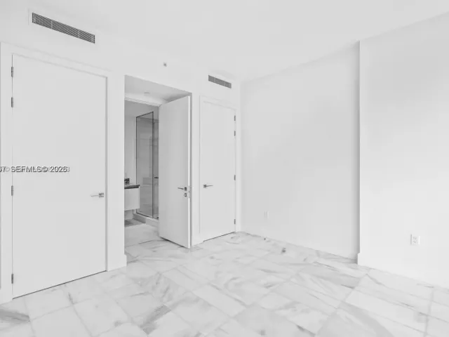 1-bedroom condo for sale in Miami - 700 NE 26th Ter 804 - MondialRealty