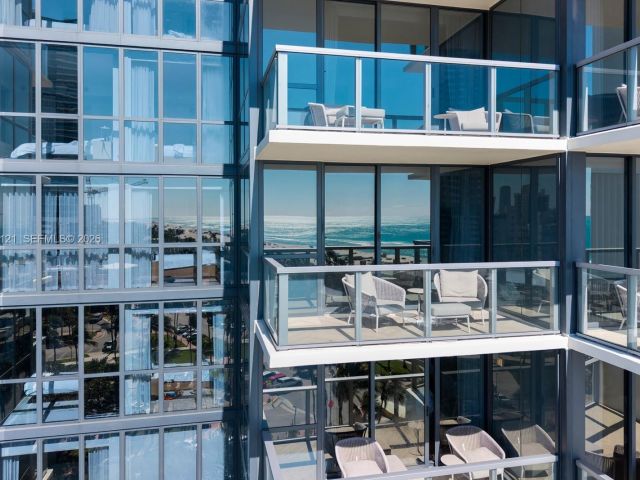 Apartment for sale  Unit #1010 - photo 7414818