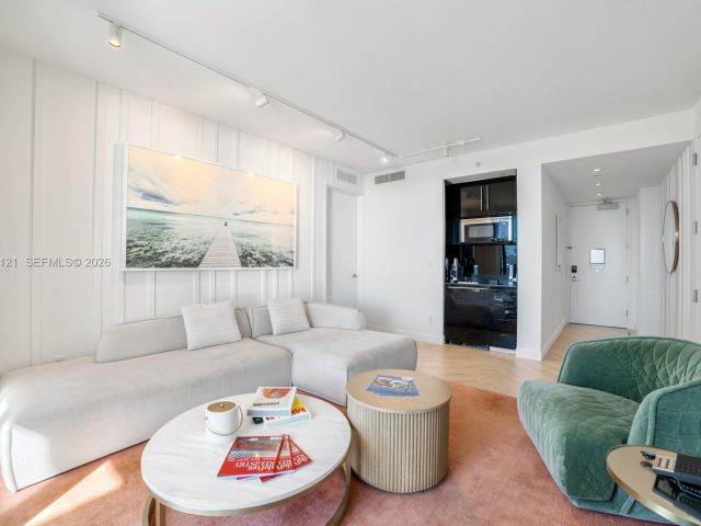 Apartment for sale  Unit #1010 - photo 7414841