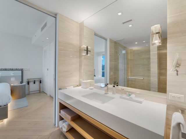 Apartment for sale  Unit #1010 - photo 7414843