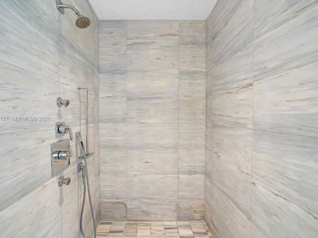 Apartment for sale  Unit #1010 - photo 7414844