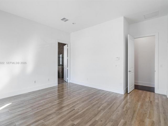 Home for rent at 1757 NE 9th St - photo 7482640