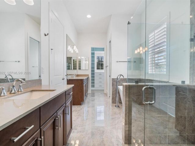 Home for rent at 1757 NE 9th St - photo 7482646