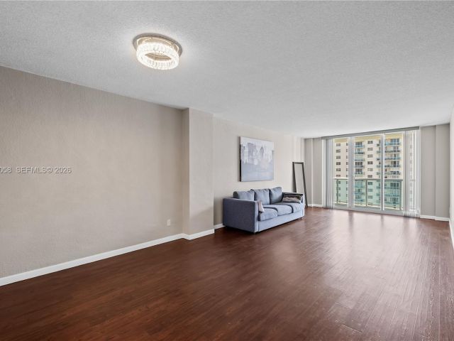 Apartment for sale  Unit #1107 - photo 7447614