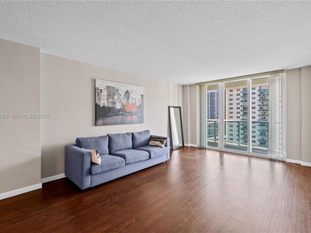 Apartment for sale  Unit #1107 - photo 7447616