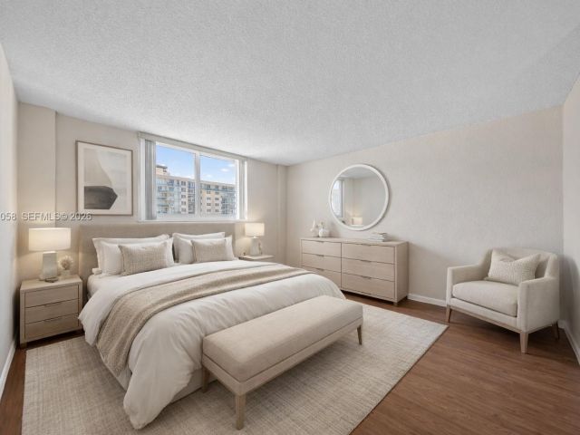 Apartment for sale  Unit #1107 - photo 7447621