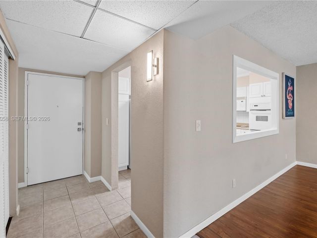 Apartment for sale  Unit #1107 - photo 7447623