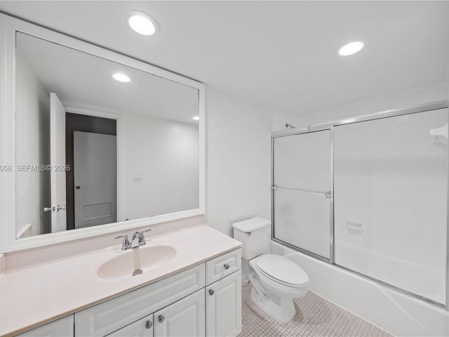 Apartment for sale  Unit #1107 - photo 7447626