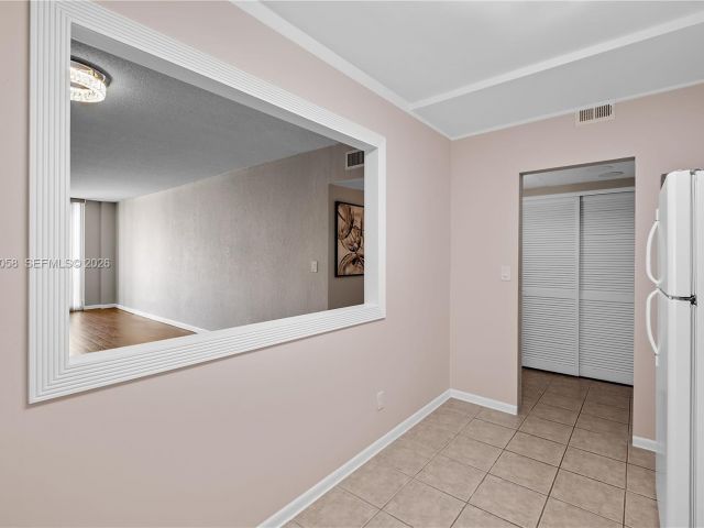 Apartment for sale  Unit #1107 - photo 7447627