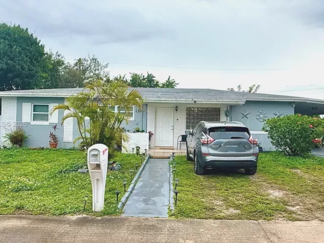 4-bedroom home for sale in Miami Gardens - 2800 NW 173rd Ter - MondialRealty