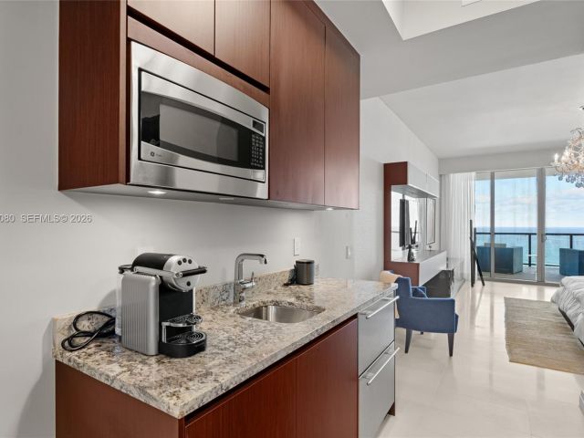 Apartment for rent  Unit #2515 - photo 7421370