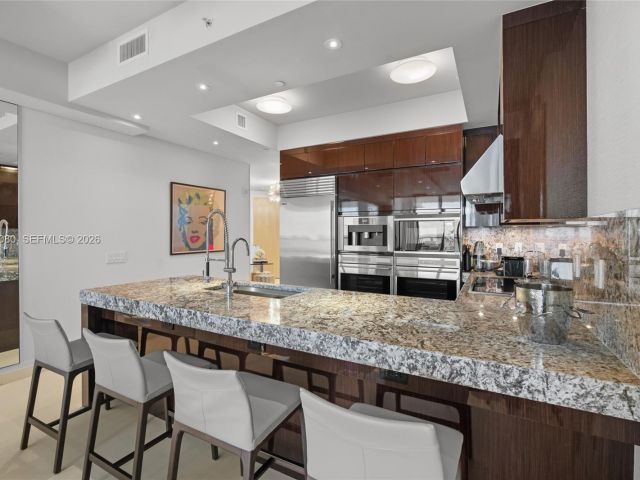 Apartment for rent  Unit #2515 - photo 7421382