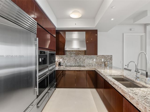 Apartment for rent  Unit #2515 - photo 7421383