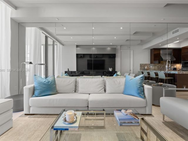 Apartment for rent  Unit #2515 - photo 7421385