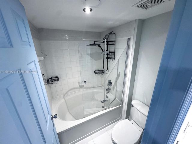 Home for rent at 2881 NE 185th St 102 - photo 7513933