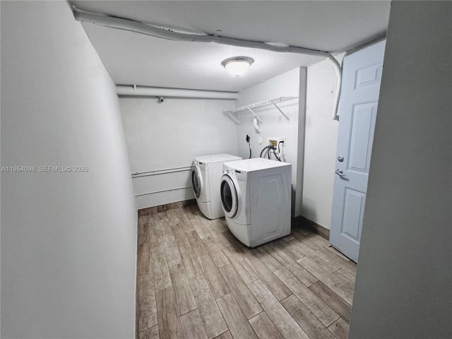 Home for rent at 2881 NE 185th St 102 - photo 7513944