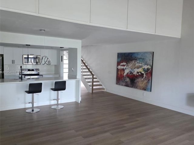 3-bedroom home for rent in Pembroke Pines - 10951 Cypress Rd 10951 - MondialRealty