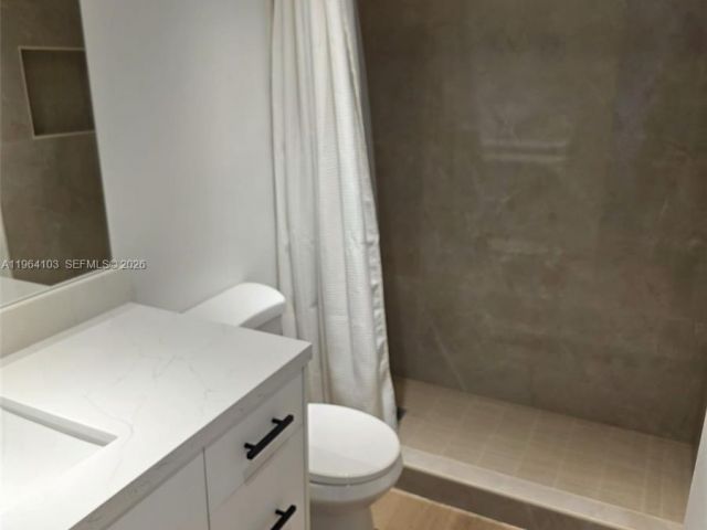 3-bedroom home for rent in Pembroke Pines - 10951 Cypress Rd 10951 - MondialRealty