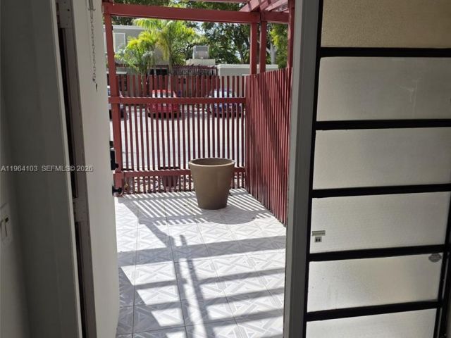 3-bedroom home for rent in Pembroke Pines - 10951 Cypress Rd 10951 - MondialRealty