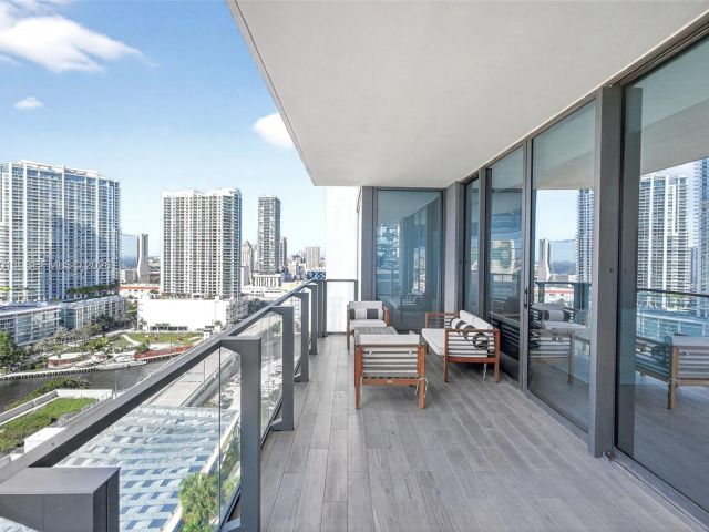 Apartment for sale  Unit #1702 - photo 7509236